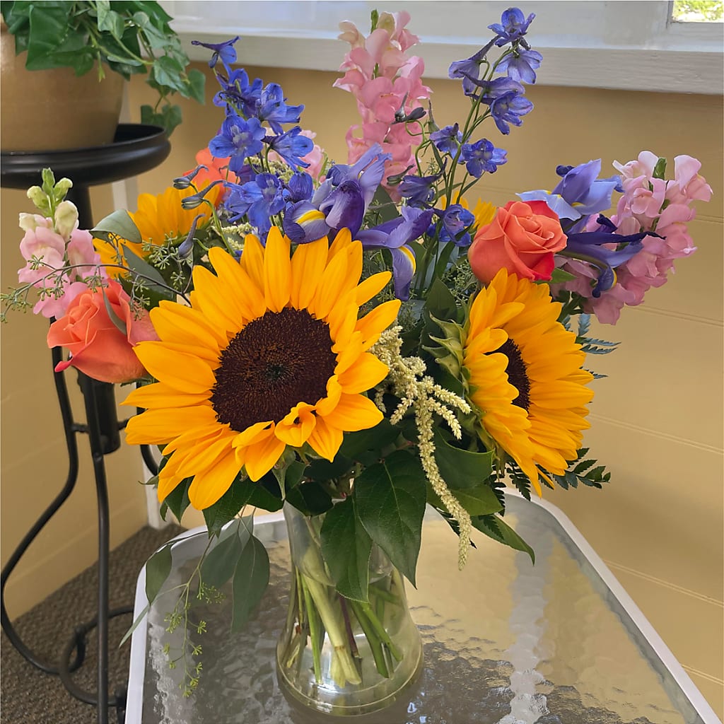 Rays of Life Bouquet –  J C Snyder Florist By Transcend, Harrisburg PA